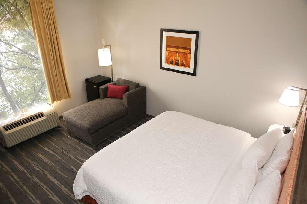 Hampton Inn Knoxville-West At Cedar Bluff Pokoj fotografie